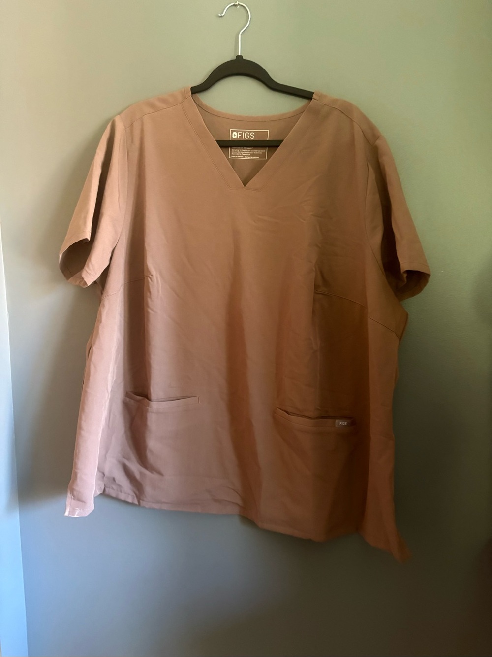 Figs Women’s V-Neck Scrub Top in Smokey Taupe